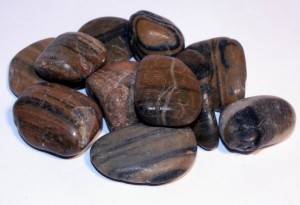 Hurtownia kamienia Kamień ogrodowy  - Otoczak marmurowy brązowo - czarny 20-40 mm